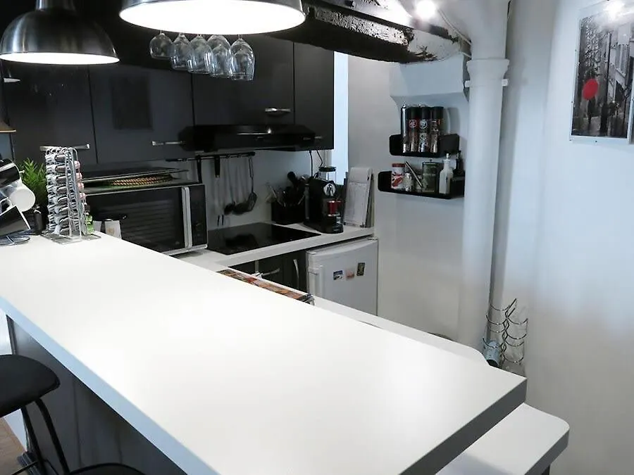 Apartment Studio Marais Charlot Citycosy Paris France