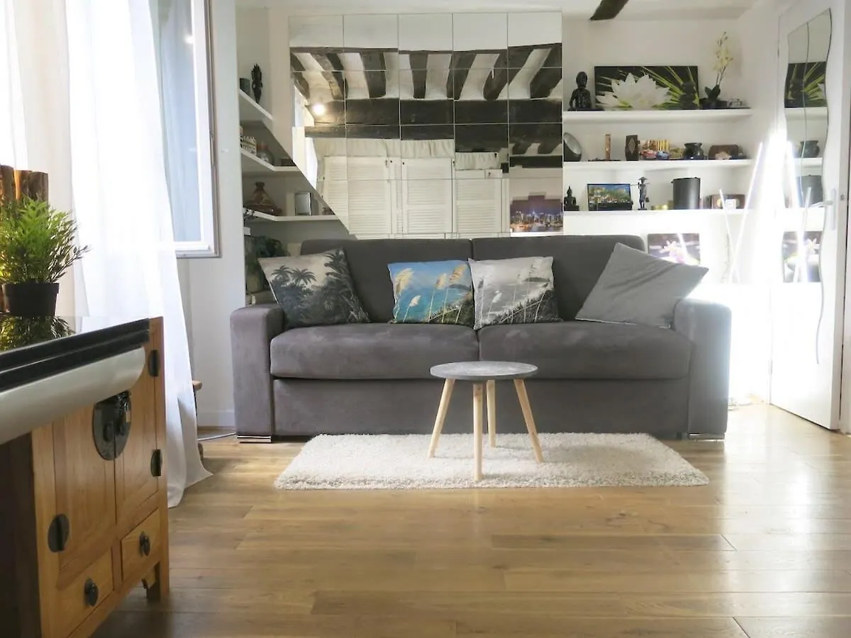 Studio Marais Charlot Citycosy Paris Apartment